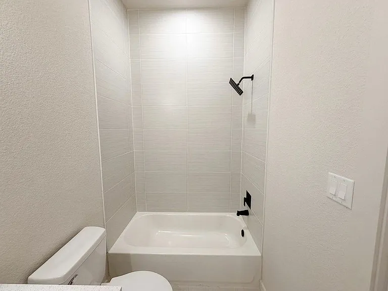 7147 Avenue K #B — Photo 9