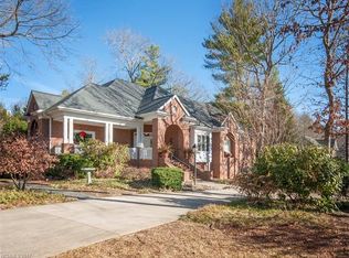 507 Pinchot Dr, Asheville, NC 28803
