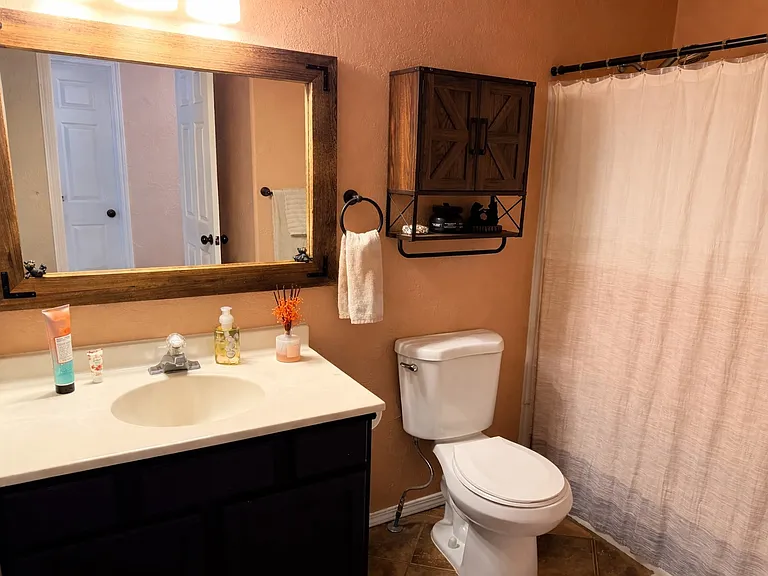 574 Meadowbrook Dr — Photo 8