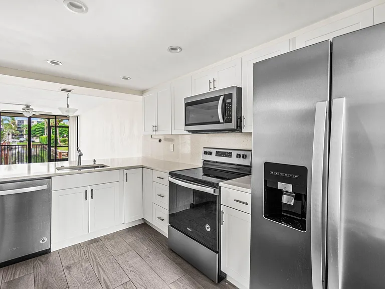 17 Royal Palm Way #103 — Photo 3