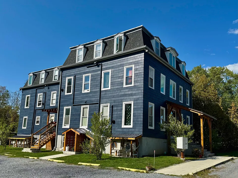 4 Bixby Hill Rd