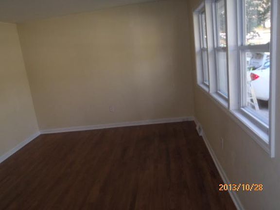 2nd image of 4815 Wood Ave