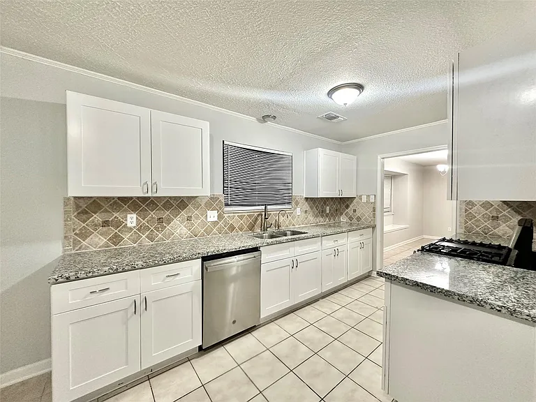 7011 Brockington Dr — Photo 11
