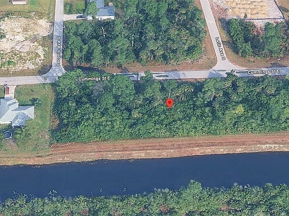2nd image of 1142 Cumming St E
