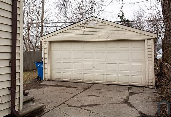 2nd image of 11280 Dodge Ave