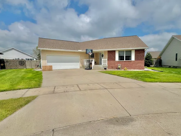 4926 Tallgrass Pl, Columbus, NE 68601