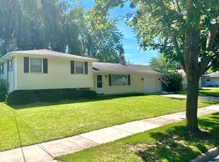 1129 Alva St, Menasha, WI 54952