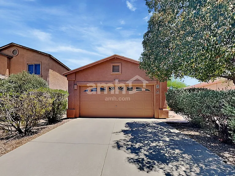 6653 S Stratosphere Ln — Photo 1