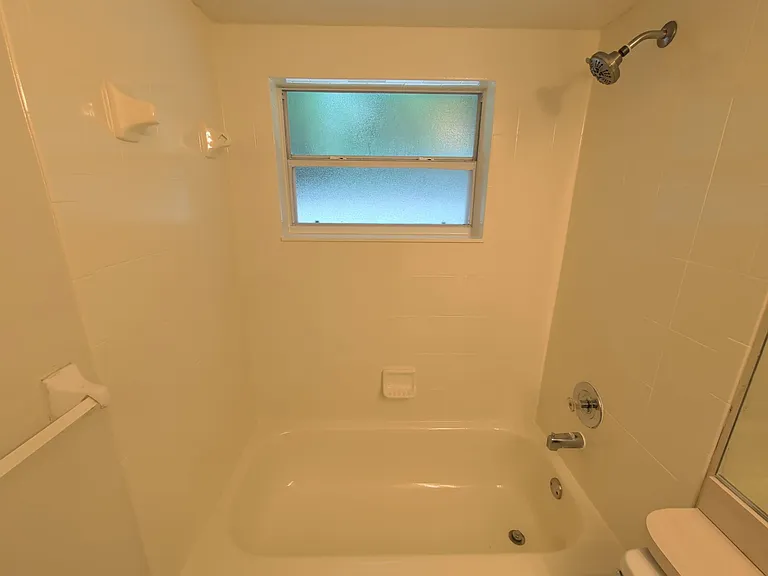138 W Navarro Pl — Photo 10