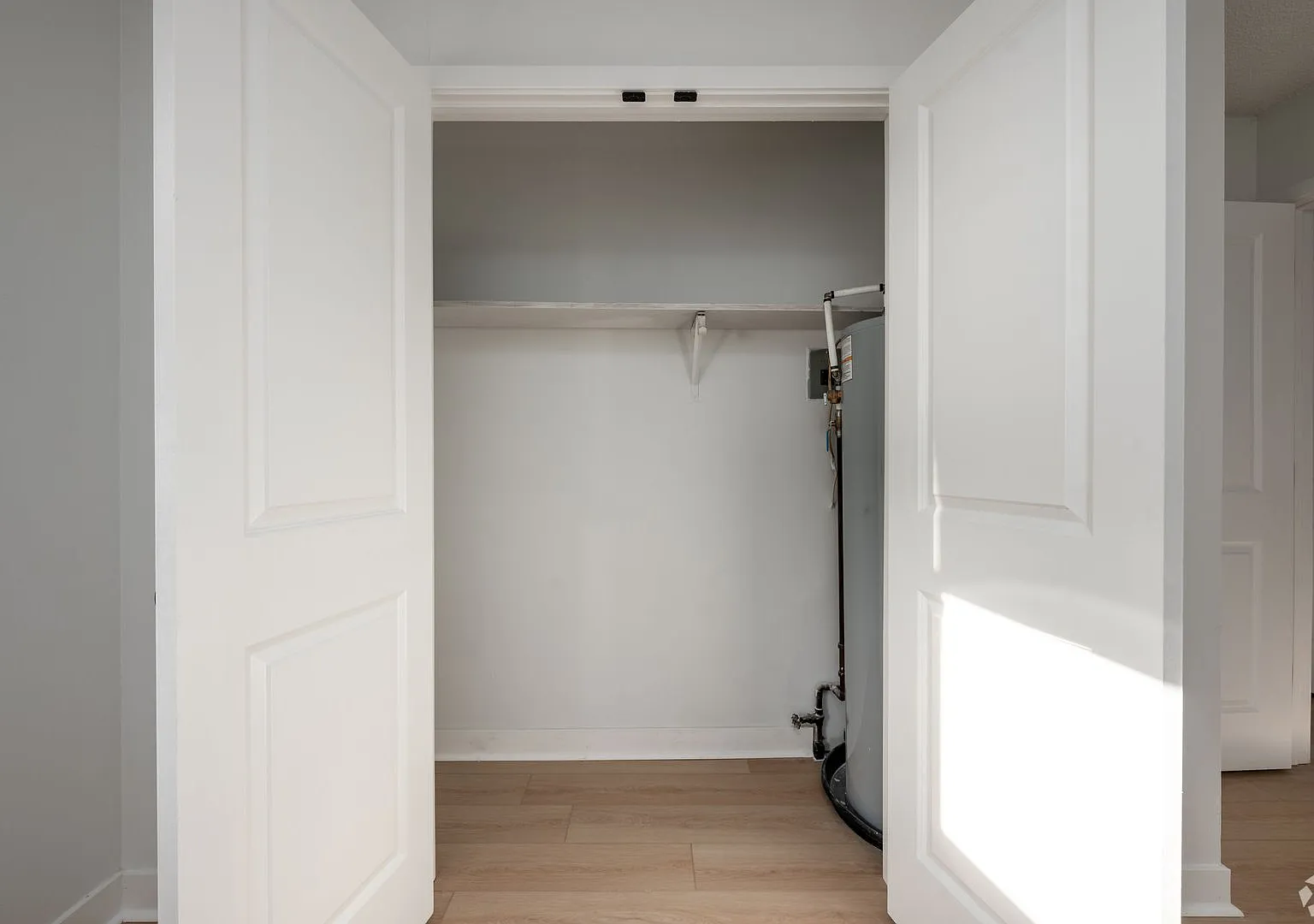 Eaton Residence — Photo 4