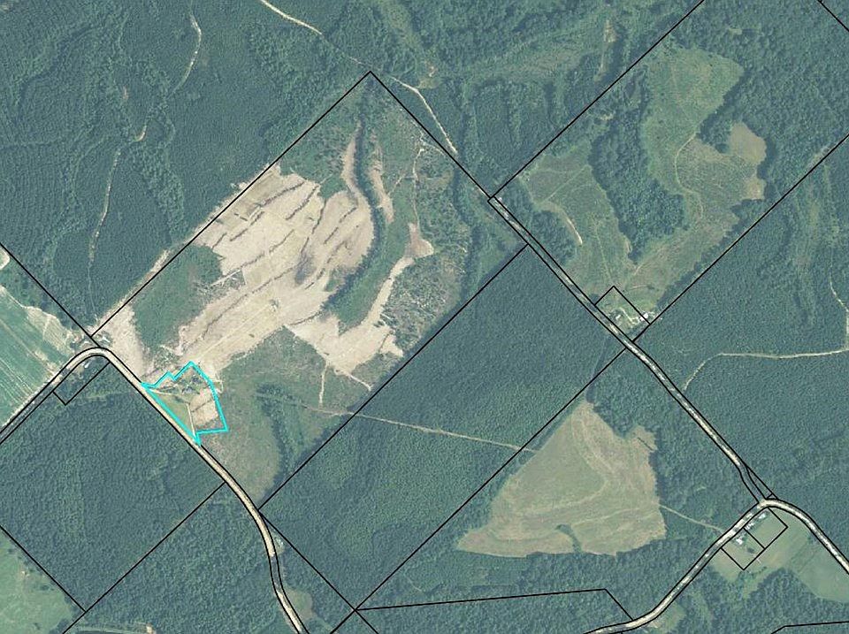 2nd image of 536 Brown Rd