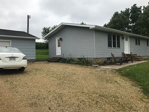 3rd image of 24591 Hobnail Ave