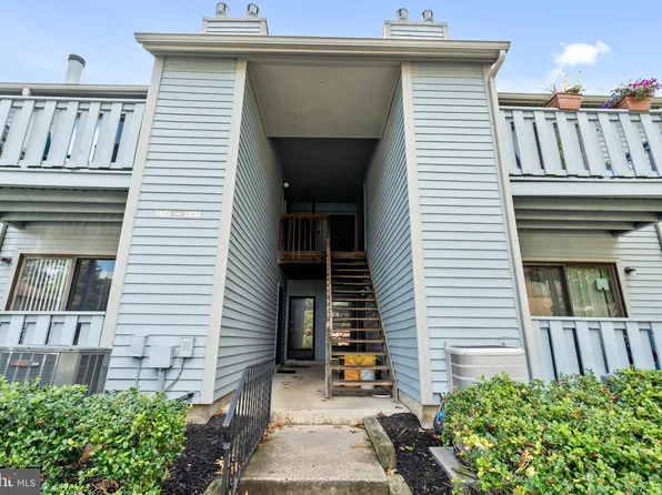 1404 Woodhollow Dr, Marlton, NJ 08053