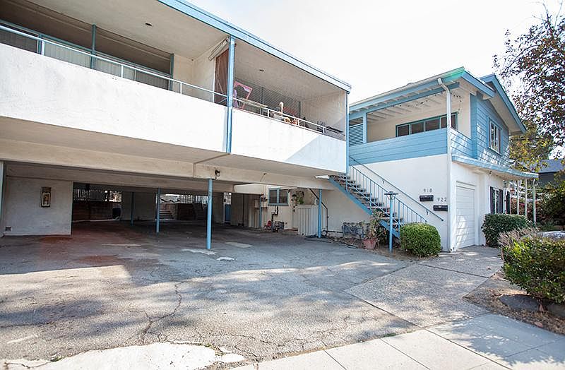 1st image of 922 Arroyo Dr