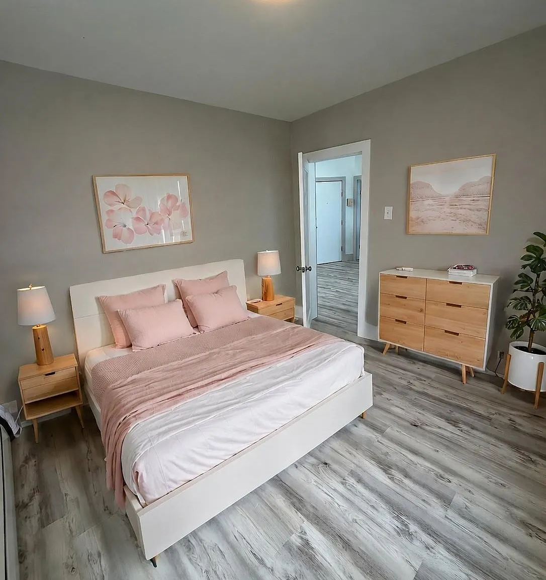 2 bed, 1.0 bath, 680 sqft, $1,950 — Photo 3