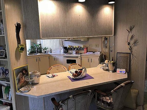 5th image of 48 Sunrise Dr