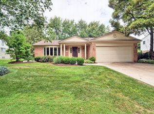 42270 Sunnydale Ln, Northville, MI 48168