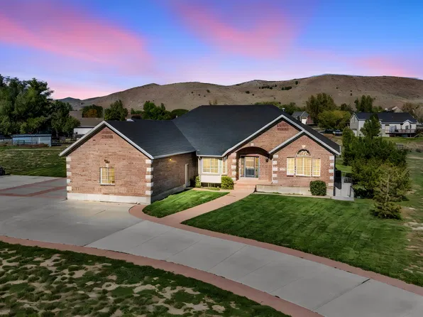 1797 E Lake View Ln, Eagle Mountain, UT 84005