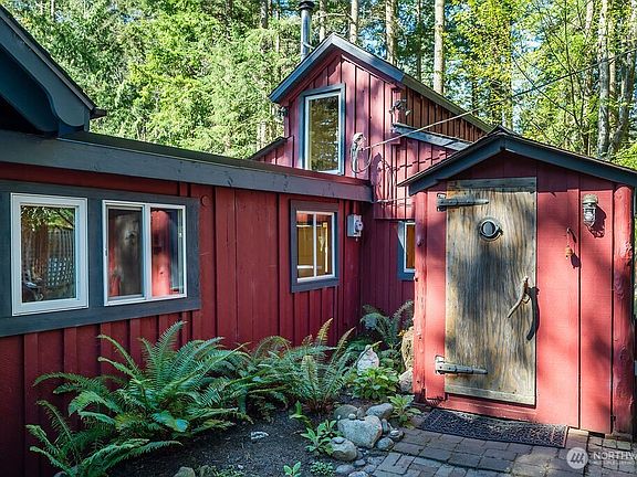 4th image of 4160 Mud Bay Road