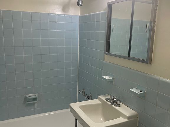 3rd image of 950 25th St NW APT 608