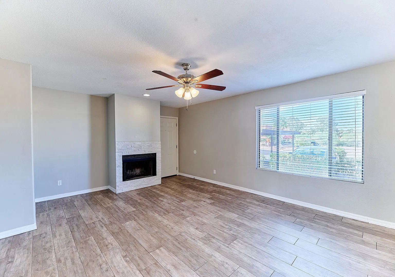 16741 E Westby - Glazer — Photo 2