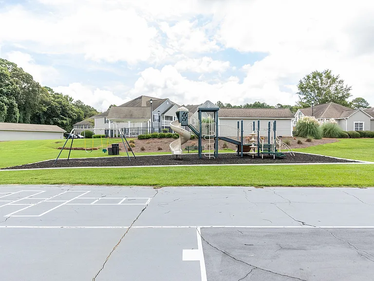 Northwood Apartment Homes — Photo 7