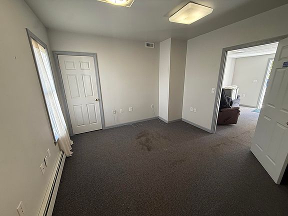 5th image of 10 Amherst Street