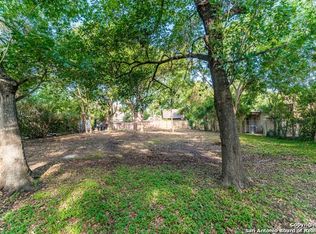 520 Eldon Rd, Terrell Hills, TX 78209