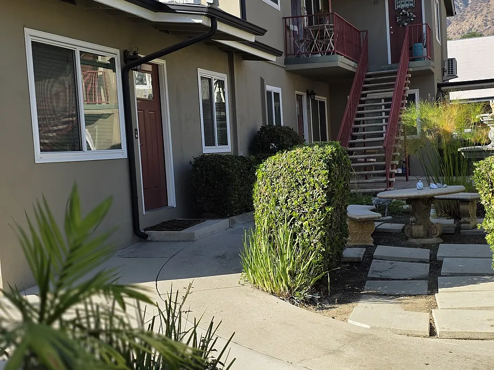 145 E Sierra Madre Blvd #2