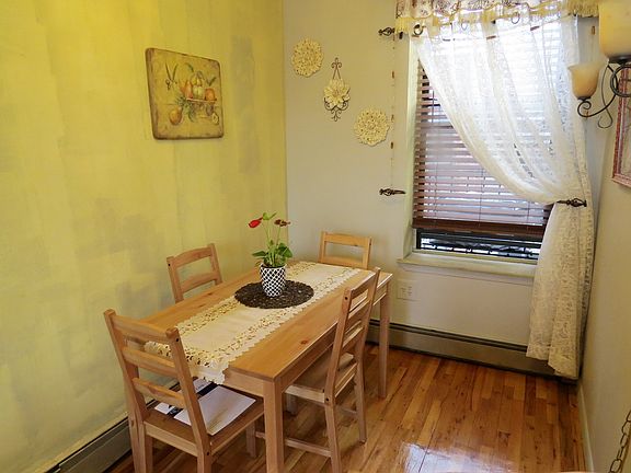 2nd image of 11 Ten Eyck St APT 6B