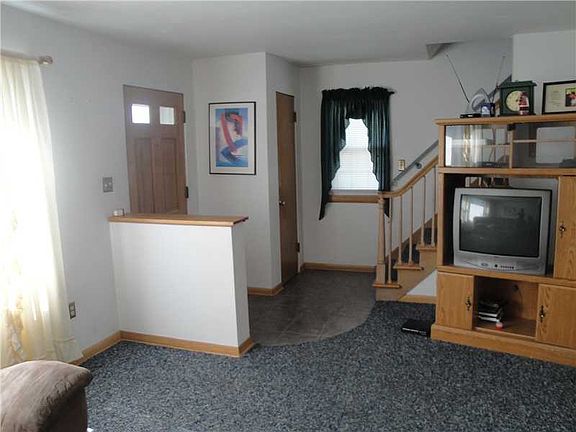 2nd image of 3507 Elmwood Ave