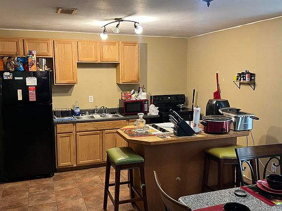 5th image of 9925 Meadowood Ln