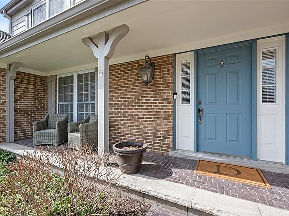 2nd image of 1588 White Oak Rd