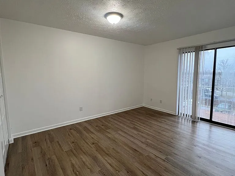 368 Redding Rd #7 — Photo 4