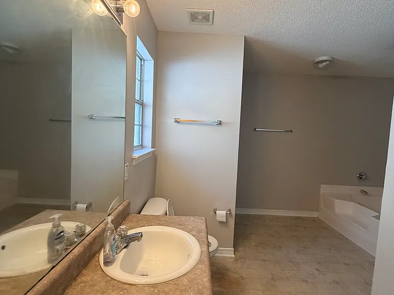 841 Ladner Dr — Photo 9