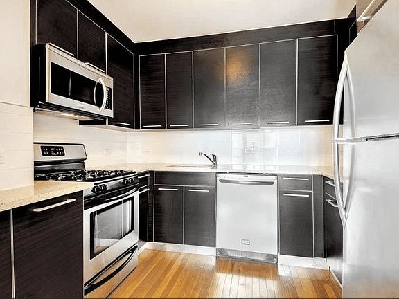 4th image of 1465 5th Ave APT 4