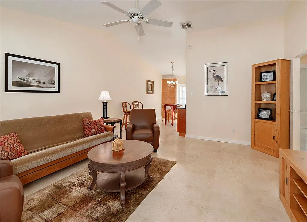 2 bed, 1.0 bath, 1100 sqft, $1,995 — Photo 3