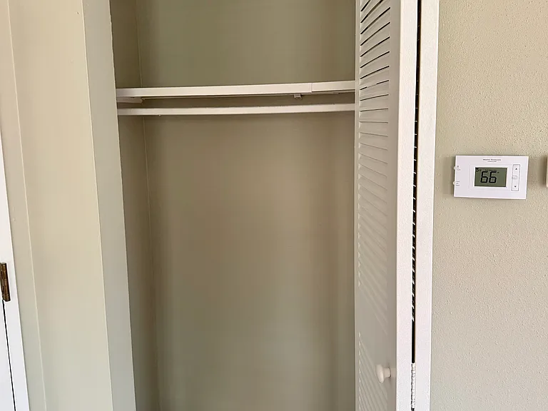 5500 Pershing Ave #11 — Photo 7