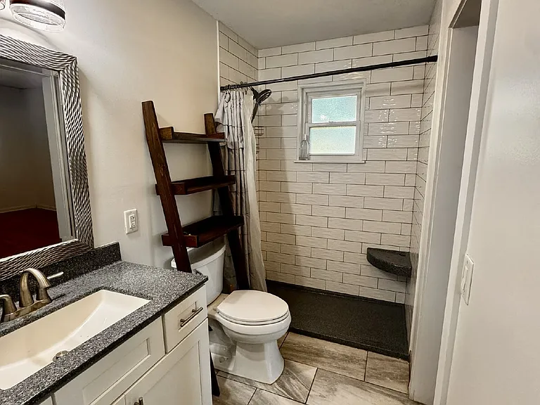 922 S 15th St — Photo 11