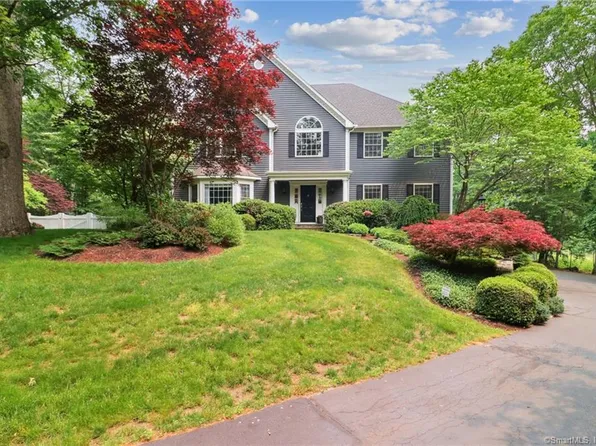9 Briarwood Lane, Newtown, CT 06470