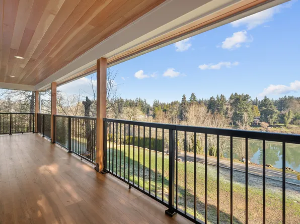 (undisclosed Address), Lake Oswego, OR 97034