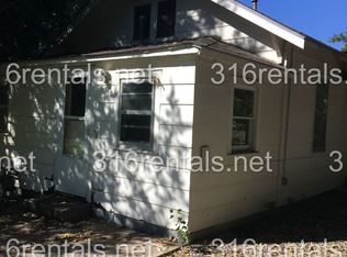 317 SW 3rd St, Newton, KS 67114