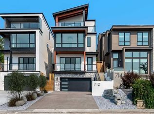 712 S Bridge Cres NE, Calgary, AB T2E5B5