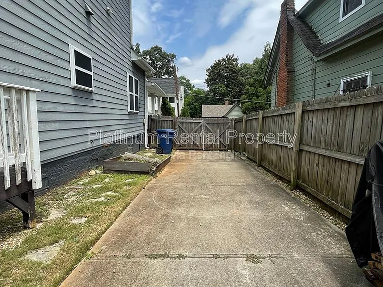149 Dahlgren St SE — Photo 23