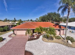 9 Pine Ridge Way, Englewood, FL 34223