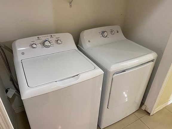 5th image of 3687 Oakdale 105 Cir