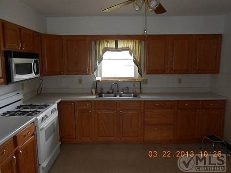 5th image of 53 Helen St
