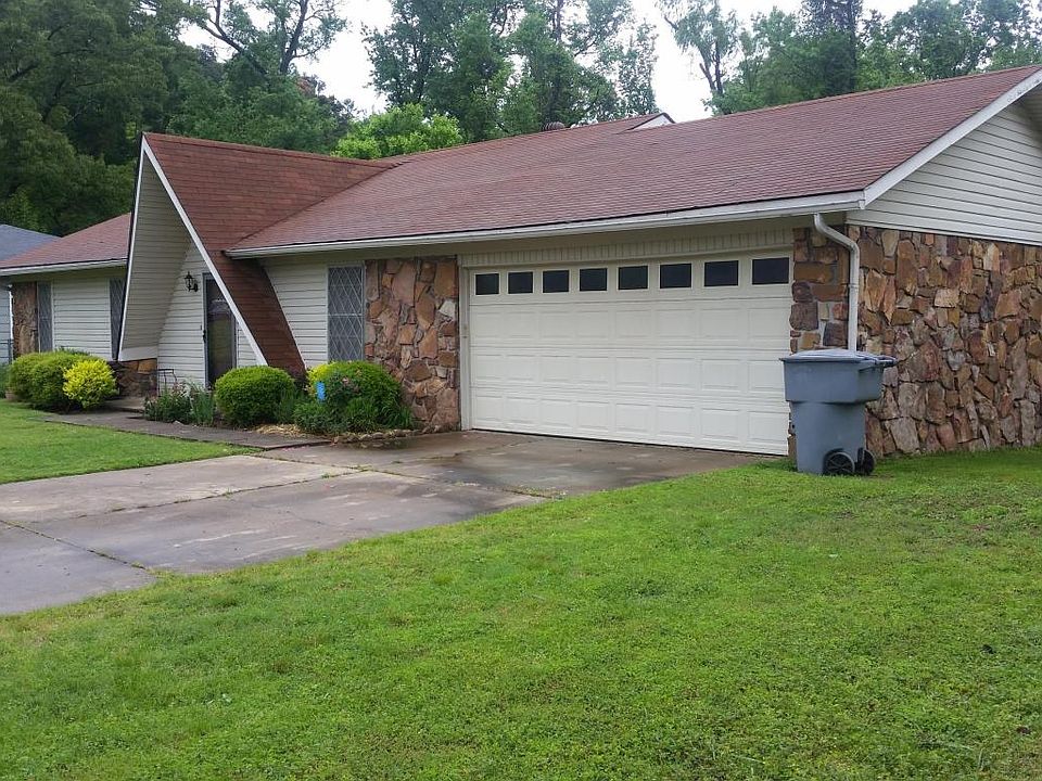 2nd image of 204 Old Mill Rd