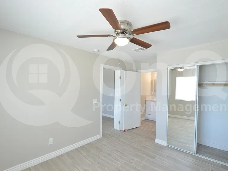 4044 W Burgess Ln — Photo 11