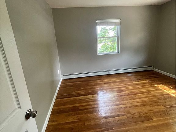 4th image of 45 Tremont St